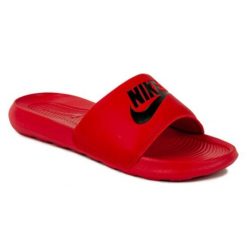 Klapki Sportowe Nike Victori One Basenowe Czerwone Lekkie. Czerwone klapki i japonki męskie Nike, bez wzorów. Za 176.00 zł.