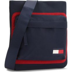 Saszetka TOMMY HILFIGER - Tommy Utility Crosso AM0AM003609 901. Saszetki męskie marki Tommy Hilfiger. W wyprzedaży za 179.00 zł.