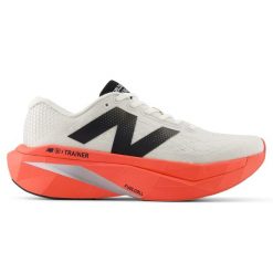 Buty męskie New Balance FuelCell SuperComp Trainer v3 MRCXY4 – białe. Białe buty do biegania męskie New Balance, bez wzorów, z gumy, bez zapięcia, do biegania. Za 1,149.99 zł.