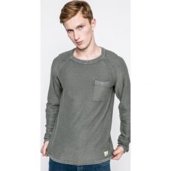 Jack & Jones Vintage - Sweter. Szare swetry męskie Jack & Jones Vintage, z bawełny, vintage, z okrągłym kołnierzem, z krótkim rękawem. W wyprzedaży za 49.90 zł.