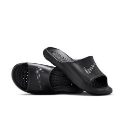 Japonki Nike Victori One, Mężczyźni. Czarne klapki i japonki męskie Nike, bez wzorów, z gumy. Za 249.00 zł.