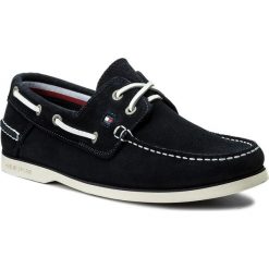 Mokasyny TOMMY HILFIGER - Classic Suede Boatshoe FM0FM00587 Midnight 403. Niebieskie mokasyny męskie Tommy Hilfiger, z materiału. W wyprzedaży za 269.00 zł.
