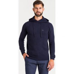 SWETER Emporio Armani Z KASZMIREM. Niebieskie swetry męskie Emporio Armani, z aplikacjami, z kaszmiru, bez kołnierzyka, bez ramiączek. Za 1,559.00 zł.