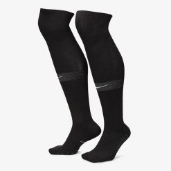 Getry Sportowe Męskie Nike Squad Football. Czarne legginsy męskie Nike, l, bez wzorów, długie, do piłki nożnej. Za 66.00 zł.