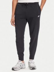 Nike Spodnie dresowe Club Fleece FN3801 Czarny Regular Fit. Czarne spodnie dresowe męskie Nike, bez wzorów, z bawełny. Za 239.99 zł.