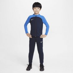 Nike Dres Nike Academy DJ3363-451. Komplety dresowe męskie Nike, bez wzorów, z dresówki, bez ramiączek, bez kaptura. Za 138.71 zł.