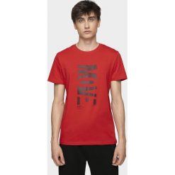 T-shirt męski TSM072 - czerwony. Czerwone t-shirty męskie 4f, m, bez wzorów, bez kołnierzyka, bez ramiączek. W wyprzedaży za 49.99 zł.