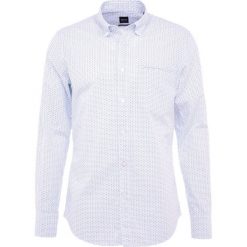 BOSS CASUAL RELEGANT REGULAR FIT Koszula white. Koszule męskie marki BOSS CASUAL. Za 419.00 zł.