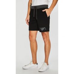 Emporio Armani - Szorty. Szare szorty sportowe męskie Emporio Armani, z nadrukiem, z bawełny, casualowe. Za 339.90 zł.