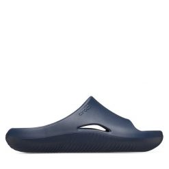 Klapki Crocs. Niebieskie klapki i japonki męskie Crocs, bez wzorów. Za 139.99 zł.