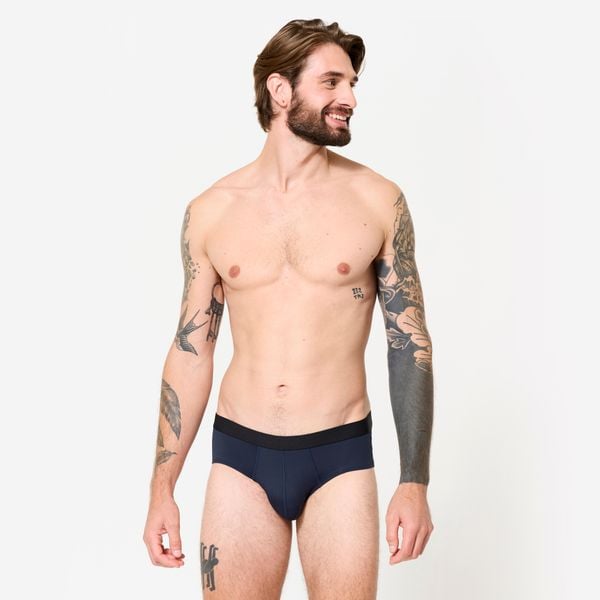 Slipki sportowe męskie. Niebieskie slipki męskie KALENJI, m, bez wzorów, z elastanu. Za 24.99 zł.