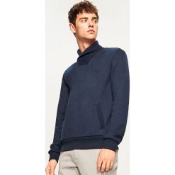 Bluza kangurka z kołnierzem - Granatowy. Niebieskie bluzy nierozpinane męskie Reserved. Za 99.99 zł.