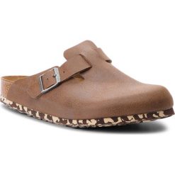 Klapki BIRKENSTOCK - Boston Bs 1012260 Sandwashed Brown. Brązowe klapki i japonki męskie Birkenstock, ze skóry ekologicznej. W wyprzedaży za 349.00 zł.