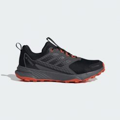 Buty do biegów przełajowych Terrex Tracefinder 2 CLIMAPROOF. Brązowe buty do biegania męskie ADIDAS, bez wzorów, bez zapięcia, do biegania, ClimaProof (Adidas). Za 349.00 zł.
