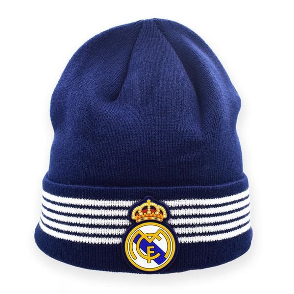 Czapka Real Madryt - oficjalna licencjonowana. Niebieskie czapki męskie Real Madrid, bez wzorów, sportowe. Za 99.00 zł.