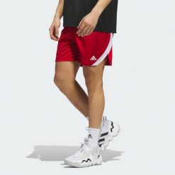 Icon Squad Shorts. Białe szorty sportowe męskie ADIDAS, bez wzorów, z materiału, sportowe. W wyprzedaży za 150.75 zł.