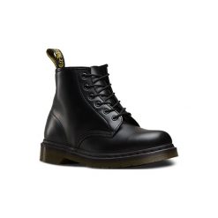 Dr. Martens 101 10064001. Czarne buty trekkingowe męskie Dr. Martens, z materiału. W wyprzedaży za 549.99 zł.