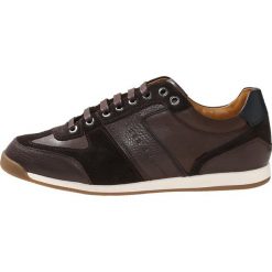 BOSS CASUAL MAZE Sneakersy niskie dark brown. Brązowe buty sportowe na co dzień męskie BOSS CASUAL, z materiału, casualowe. Za 719.00 zł.