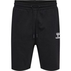 Krótka Hummel Legacy Plus. Czarne szorty sportowe męskie HUMMEL, bez wzorów, sportowe. Za 161.00 zł.