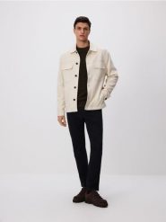 Koszula z imitacji zamszu - złamana biel. Koszule męskie Reserved, l, bez wzorów, bez kołnierzyka, bez ramiączek. Za 149.99 zł.