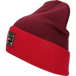 Czapka męska CAM200 - czerwony. Czerwone czapki męskie 4f, na zimę, bez wzorów. W wyprzedaży za 9.99 zł.