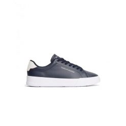 Tenisówki Tommy Hilfiger Model Fm0fm05367 Kolor Niebieski. Niebieskie trampki męskie Tommy Hilfiger, bez wzorów, ze skóry, sportowe, bez zapięcia. W wyprzedaży za 382.10 zł.