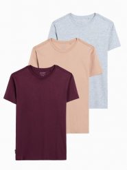 Zestaw koszulek bawełnianych BASIC 3-pak - mix V20 - Rozmiar: L. Czerwone t-shirty męskie Ombre Clothing, l, bez wzorów, z bawełny, bez kołnierzyka, bez ramiączek. W wyprzedaży za 82.49 zł.