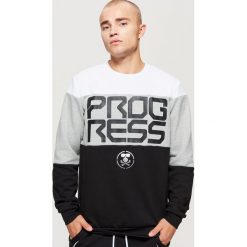 Trójkolorowa bluza z kolekcji Progress - Czarny. Bluzy nierozpinane męskie marki Cropp. W wyprzedaży za 89.99 zł.