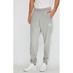 Adidas Originals - Spodnie. Długie spodnie sportowe męskie marki Adidas Originals. W wyprzedaży za 219.90 zł.