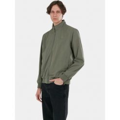 Kurtka przejściowa męska Fundango Harrington. Zielone kurtki męskie Fundango, m, bez wzorów, casualowe, bez ramiączek, bez kaptura. Za 379.90 zł.
