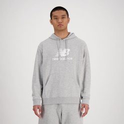 Bluza męska New Balance MT41501AG – szara. Szare bluzy nierozpinane męskie New Balance, m, z aplikacjami, z bawełny, klasyczne, bez ramiączek, bez kaptura. Za 299.99 zł.