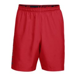 Szorty w kolorze czerwonym. Szorty męskie Under Armour. W wyprzedaży za 59.95 zł.