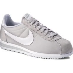 Buty NIKE - Classic Cortez Nylon 807472 010 Wolf Grey/White. Buty sportowe na co dzień męskie marki Nike. W wyprzedaży za 319.00 zł.