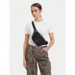 Nerka Just Cavalli. Czarne saszetki męskie Just Cavalli, bez wzorów, małe. Za 589.99 zł.