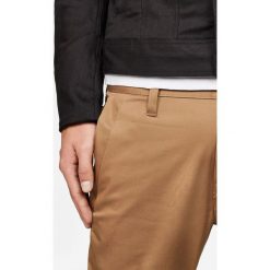 G-Star Raw - Spodnie Bronson. Eleganckie spodnie męskie G-Star Raw. W wyprzedaży za 269.90 zł.