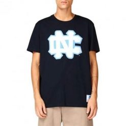 Koszulka sportowa męska Mitchell & Ness University Of North Carolina. Czarne t-shirty sportowe męskie Mitchell & Ness, m, bez wzorów, casualowe, bez ramiączek. Za 203.00 zł.