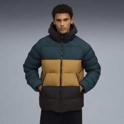 Męska kurtka z kapturem Mono PUMA Green Terrain. Zielone kurtki treningowe męskie Puma, m, bez wzorów, z kapturem, do biegania. Za 599.00 zł.