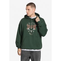 Bluza sportowa męska Prosto Athletic z kapturem. Zielone bluzy nierozpinane męskie Prosto., m, bez wzorów, z kapturem. Za 349.99 zł.