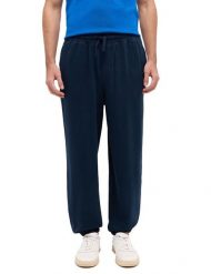 Męskie Spodnie Dresowe Mustang Style Logan Dark Sapphire 1016263 4136. Niebieskie spodnie na co dzień męskie Mustang, bez wzorów, z dresówki. Za 209.99 zł.