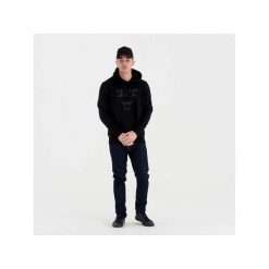 Bluza z kapturem Chicago Bulls NBA. Czarne bluzy z kapturem męskie New Era, m, bez wzorów, z kapturem. W wyprzedaży za 252.50 zł.