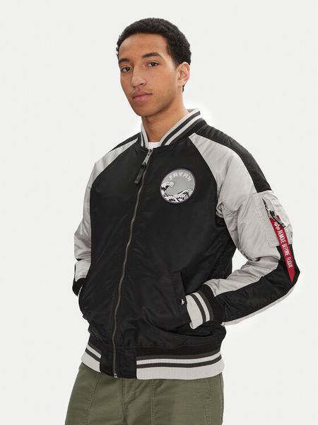 Alpha Industries Kurtka bomber Japan Warrior Souvenir 146101 Czarny Regular Fit. Czarne kurtki męskie Alpha Industries, l, bez wzorów, z syntetyku, bez ramiączek, bez kaptura. Za 659.99 zł.