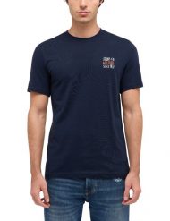 Męski T-Shirt Mustang Style Austin Dark Sapphire 1016267 4136. Niebieskie t-shirty męskie Mustang, m, bez wzorów, bez kołnierzyka, bez ramiączek. Za 69.99 zł.