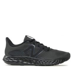 Buty do biegania New Balance. Szare buty do biegania męskie New Balance, bez wzorów, bez zapięcia, do biegania. Za 259.99 zł.