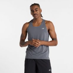 Koszulka męska New Balance MT43512GT – szara. Szare t-shirty sportowe męskie New Balance, m, bez wzorów, z materiału, sportowe, bez ramiączek. Za 149.99 zł.