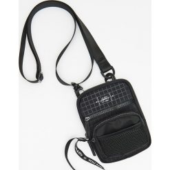 Saszetka na długim pasku 2in1 - Czarny. Saszetki męskie marki Cropp. Za 49.99 zł.