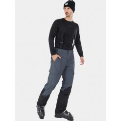 Spodnie Narciarskie Męskie Fundango Sierra Eco. Czarne spodnie narciarskie i snowboardowe męskie Fundango, bez wzorów, z dresówki, narciarskie. Za 499.90 zł.