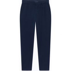 Spodnie chino "Flaxcity" w kolorze granatowym. Eleganckie spodnie męskie marki American Vintage. W wyprzedaży za 236.95 zł.