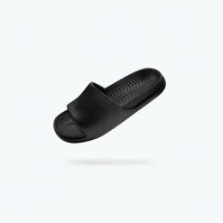 Klapki NATIVE SPENCER LX. Czarne klapki i japonki męskie Native Shoes, bez wzorów. Za 139.99 zł.
