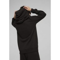 Młodzieżowa bluza z kapturem ESS z logo No. 1 PUMA Black. Czarna bluzy nierozpinane męskie Puma, m, bez wzorów, z dżerseju, młodzieżowe, bez ramiączek, z kapturem. W wyprzedaży za 149.00 zł.