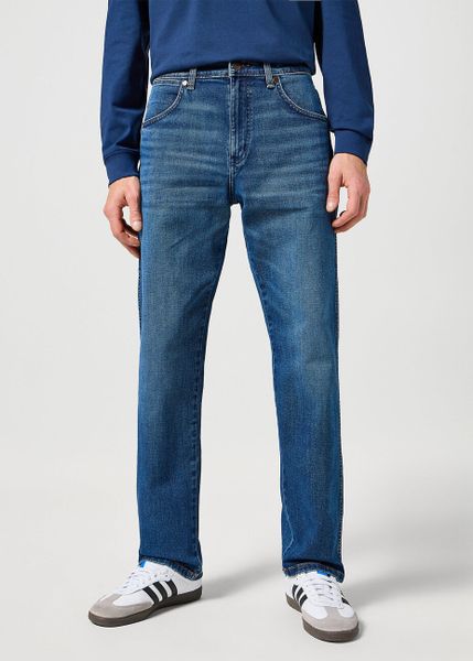 WRANGLER MĘSKIE SPODNIE JEANSOWE FRONTIER OUTLAW INDIGO 112356829 W16V008826. Niebieskie jeansy męskie Wrangler, bez wzorów, z bawełny, klasyczne. W wyprzedaży za 129.99 zł.